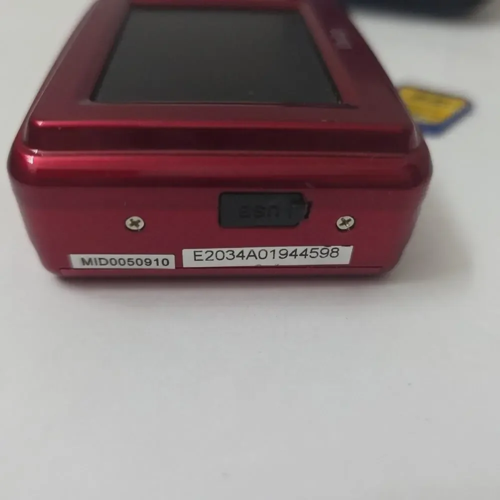 Vivitar ViviCam T324N Red Digital Camera 12.1MP 3x Optical Zoom Case SD Card